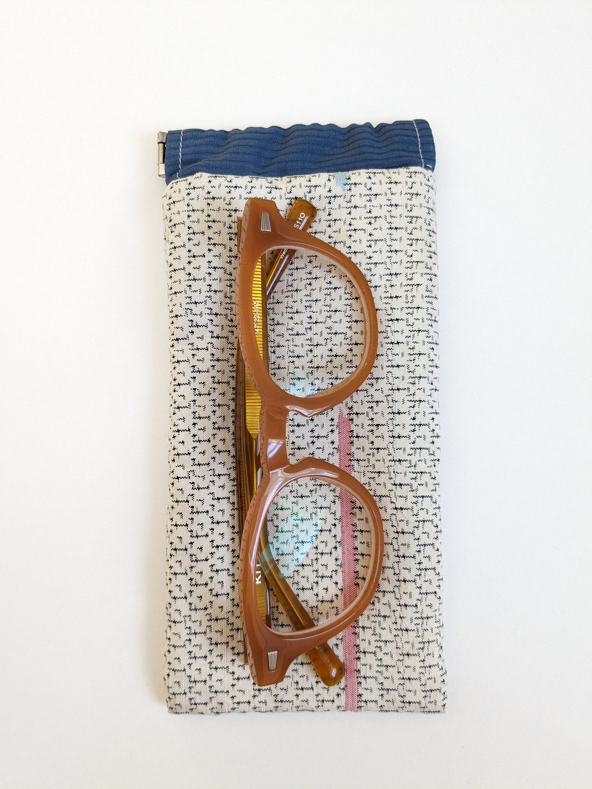 Dotted gray glasses case