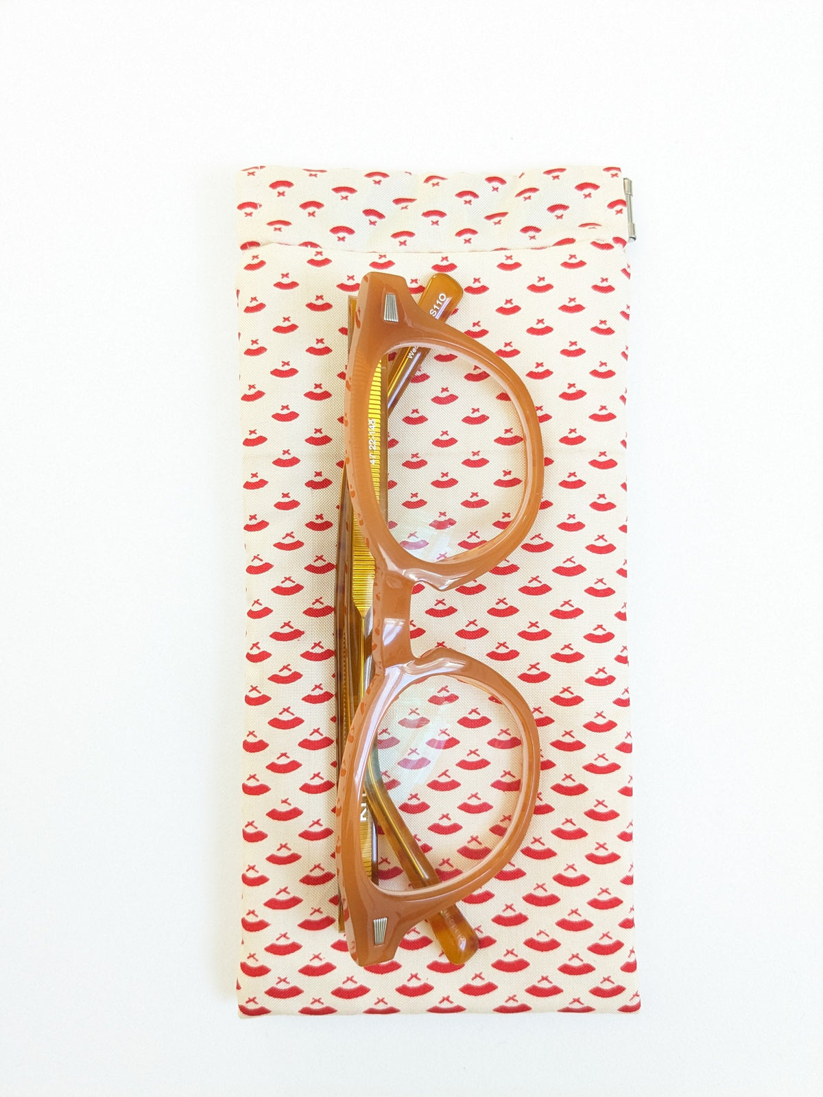 Red Japanese fans glasses case